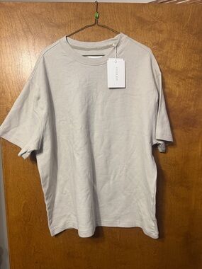 Men's Short Sleeve Crewneck Tee in Light Gray
